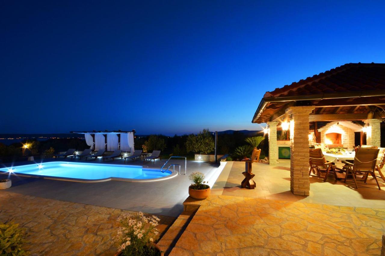 Villa Oliva Kaštela Kültér fotó