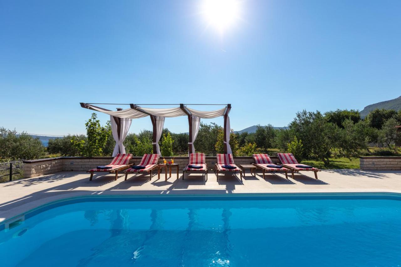 Villa Oliva Kaštela Kültér fotó